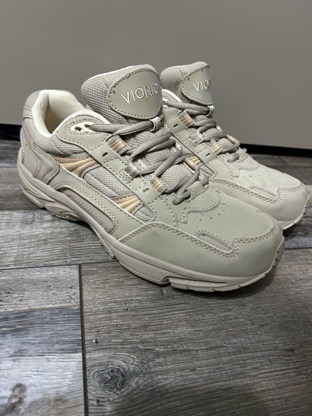 Vionic Walker 2.0 - Womens Walking Shoe Oat tan beige tan brown colored
